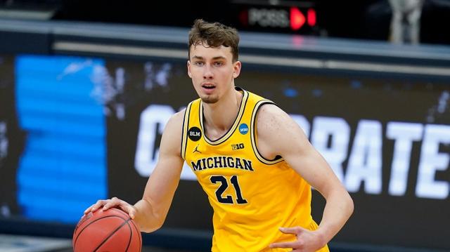 队依然是 队依然是