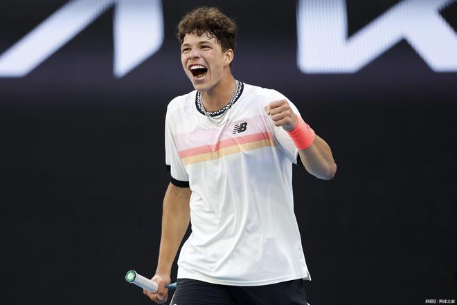 受到他的支 受到他的支