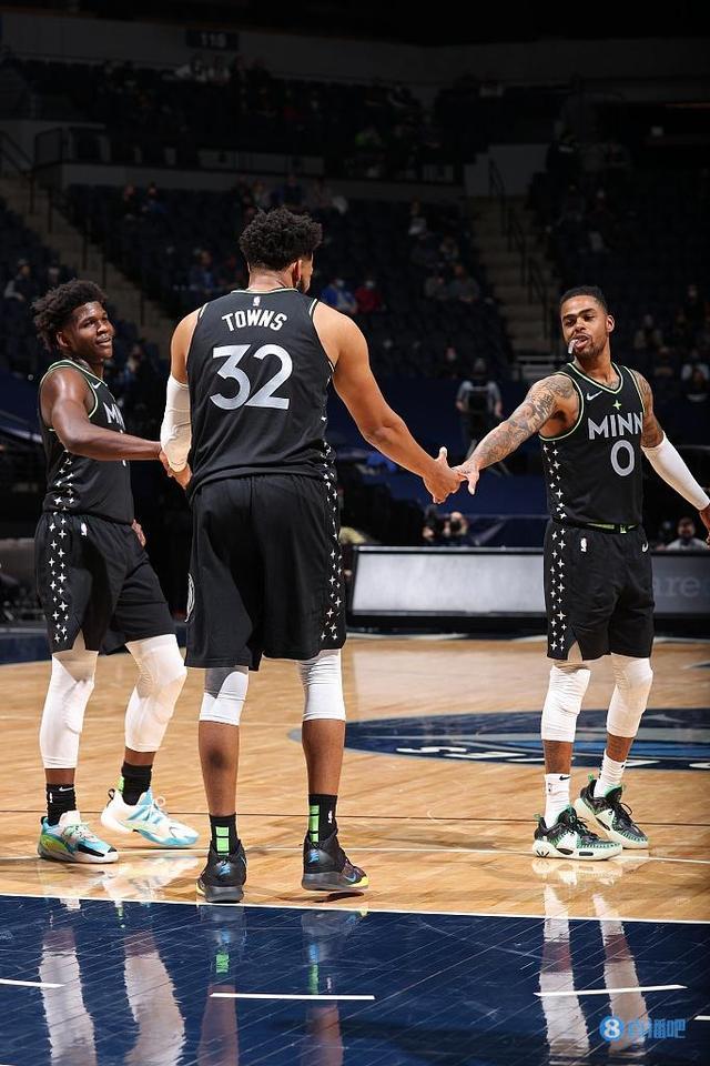 他们通过不 他们通过不