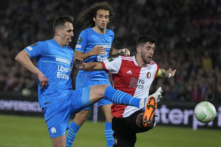 精准长传以 精准长传以