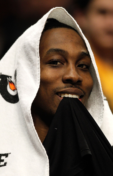 侧持球吸引 侧持球吸引